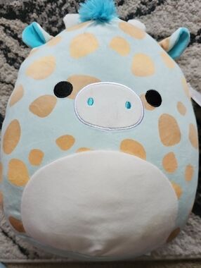 New Sqiishmallows Zelia The Plush Giraffe Toy 11" - Light Blue & Tan